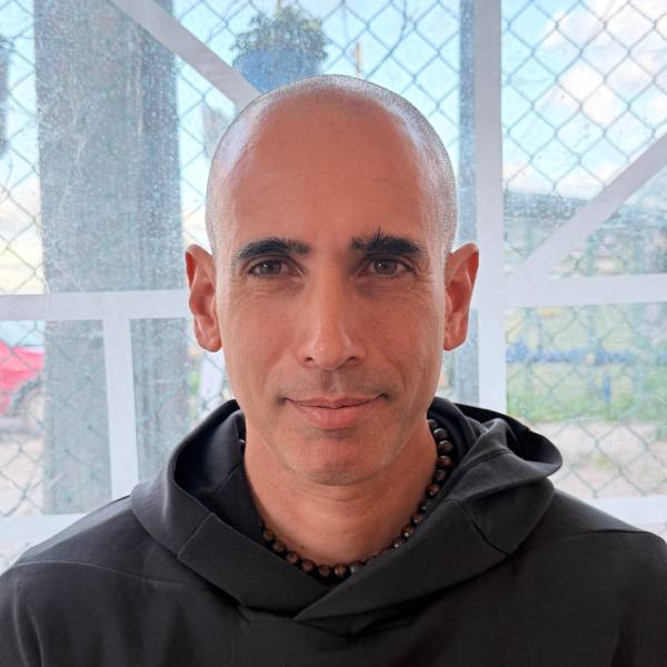 עדי עמית